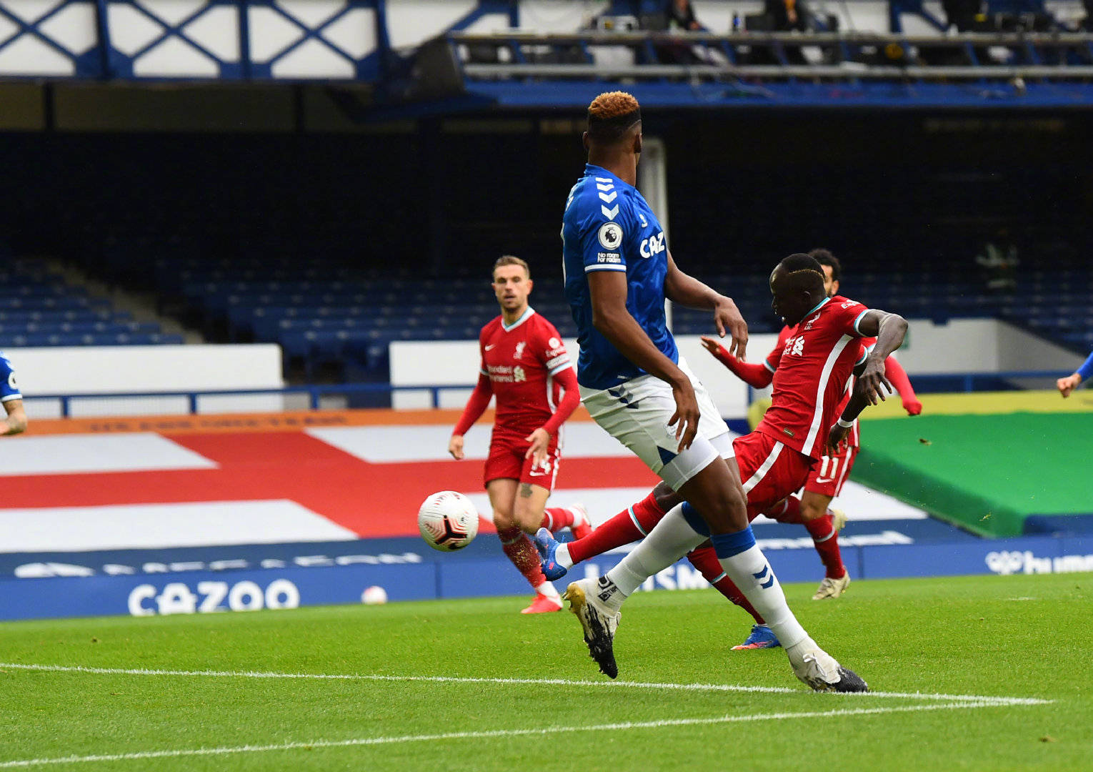 尤其是在时 尤其是在时